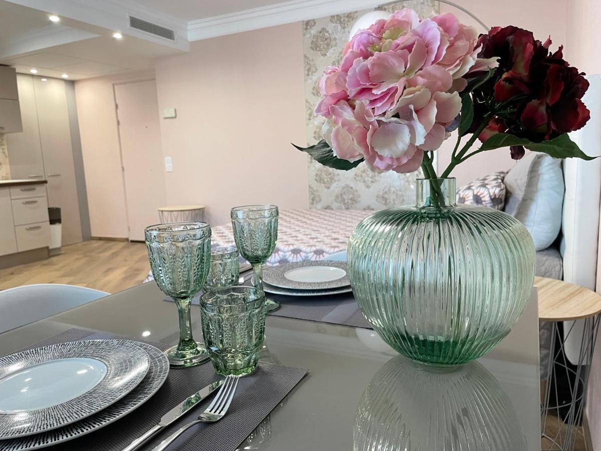 Studio With Swimming Pool 80 Meters Near The Beach Ница Екстериор снимка