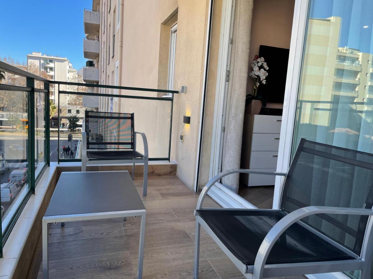 Studio With Swimming Pool 80 Meters Near The Beach Ница Екстериор снимка
